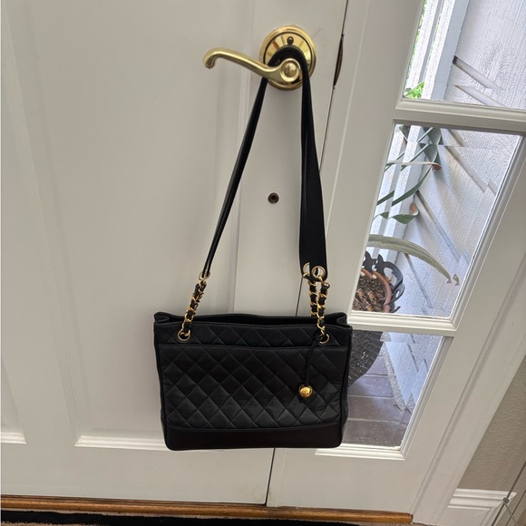 ⭕️SOLD⭕️ Chanel Black Maletasse Quilted lambskin Shoulder Bag with Gold Chain - Picture 11 of 14